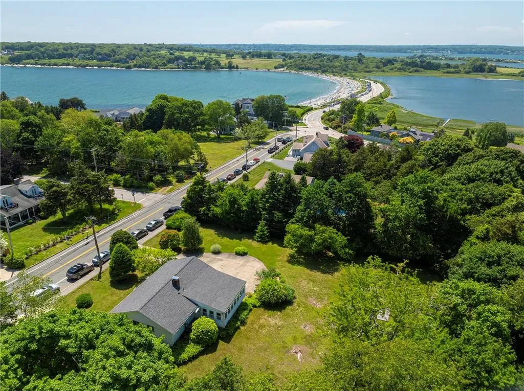 152 Hamilton Avenue Jamestown RI 02835