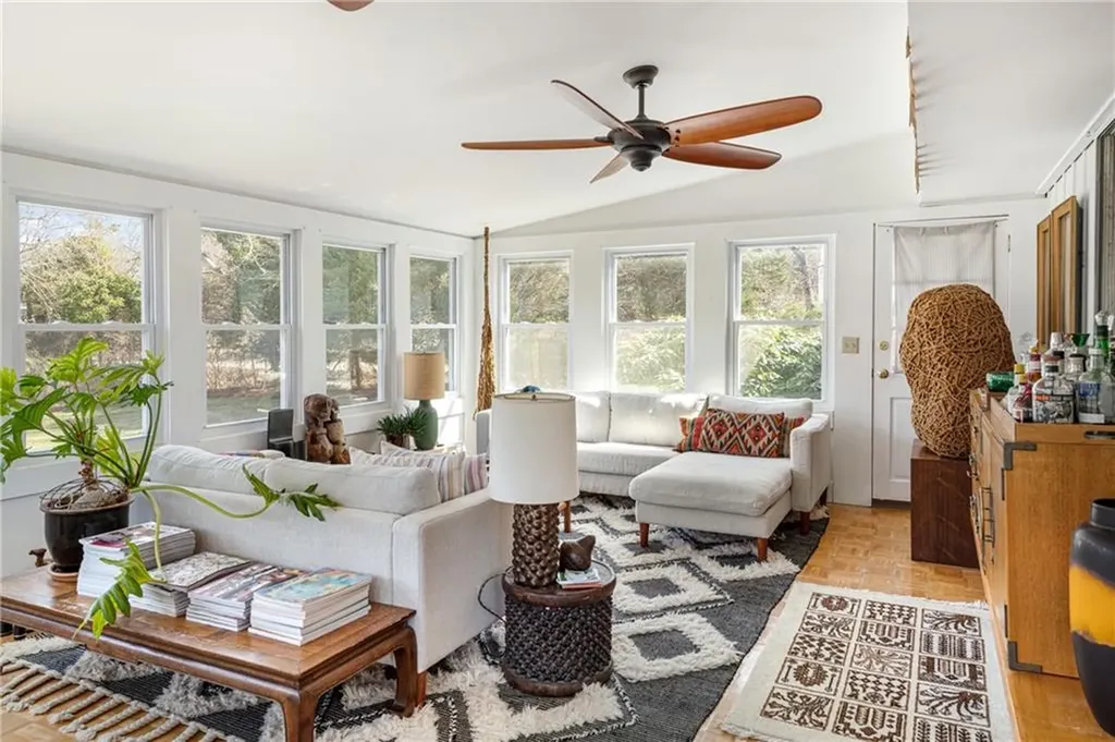 152 Hamilton Avenue Jamestown RI 02835