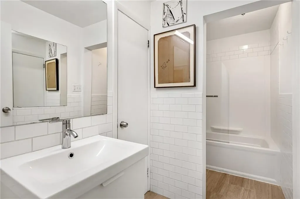 152 Hamilton Avenue Jamestown RI 02835
