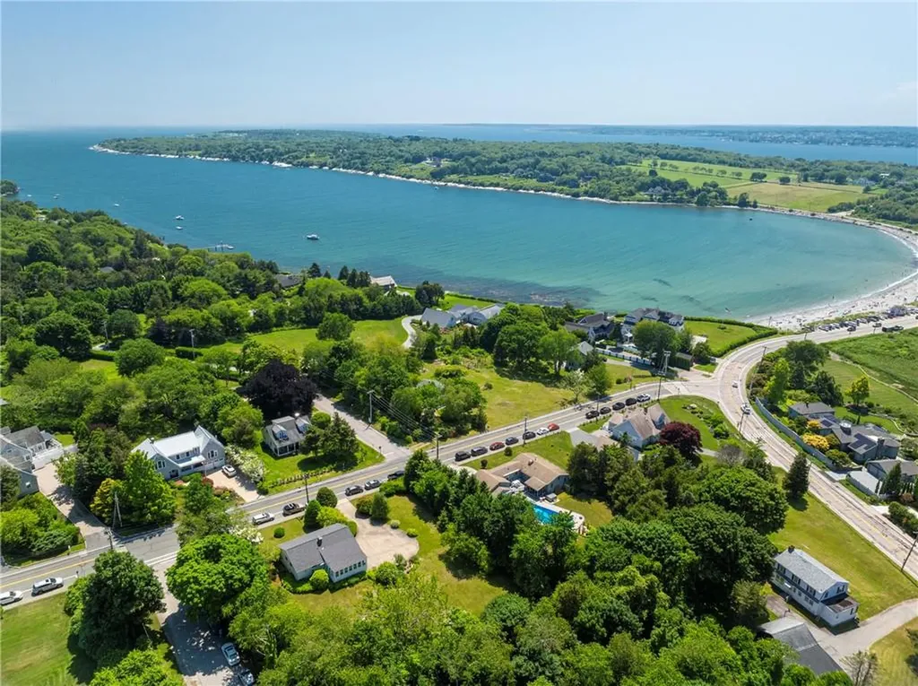 152 Hamilton Avenue Jamestown RI 02835