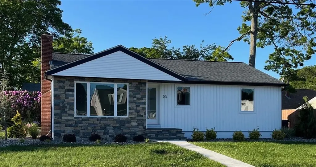 55 Brookfield Drive Cranston RI 02920