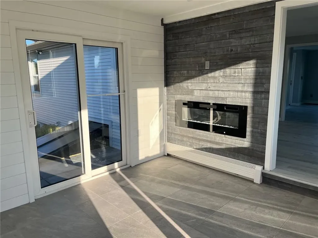 55 Brookfield Drive Cranston RI 02920