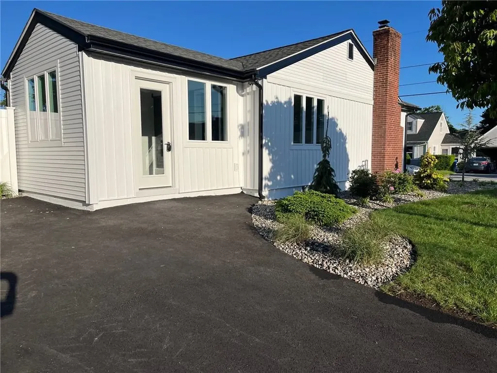 55 Brookfield Drive Cranston RI 02920