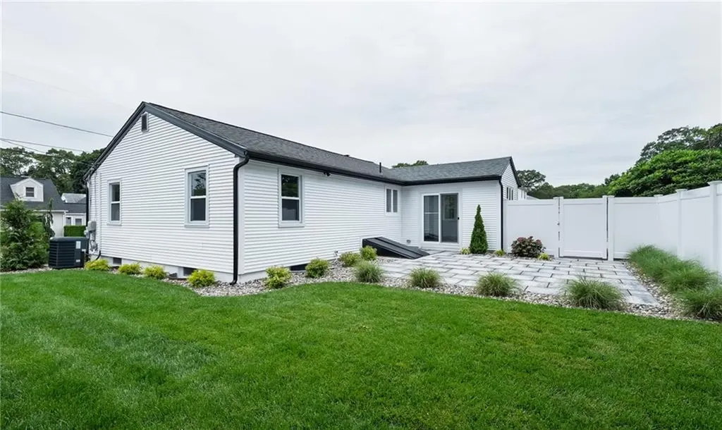 55 Brookfield Drive Cranston RI 02920