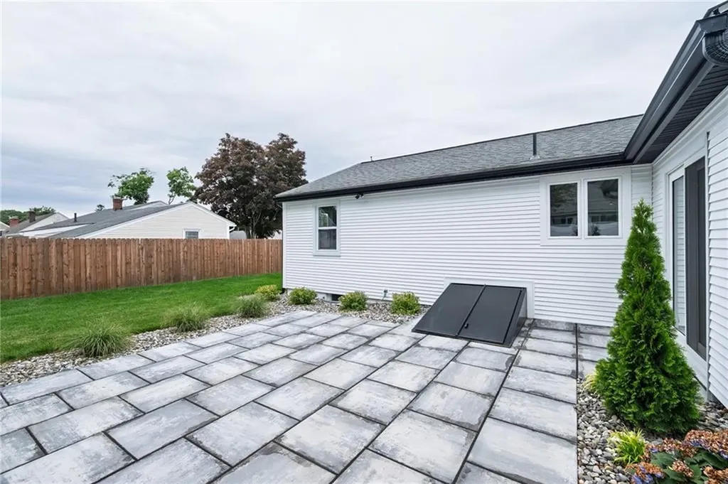 55 Brookfield Drive Cranston RI 02920
