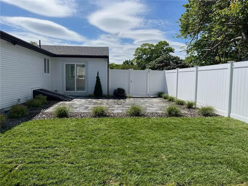 55 Brookfield Drive Cranston RI 02920