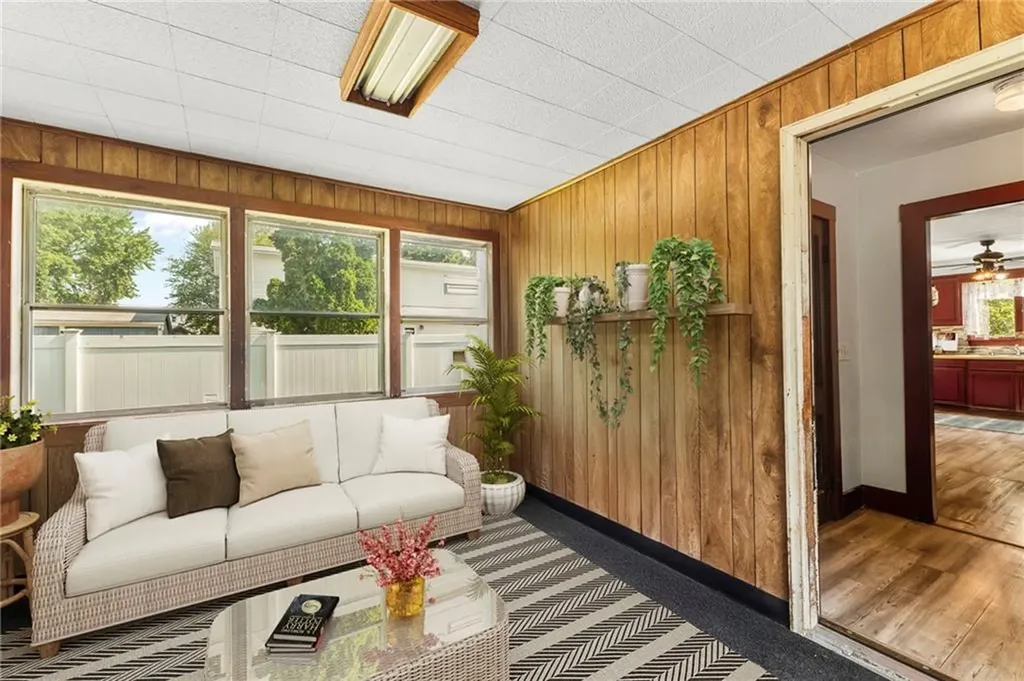 4 S Cornell Avenue Warren RI 02885