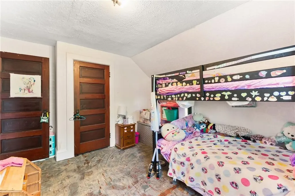 4 S Cornell Avenue Warren RI 02885