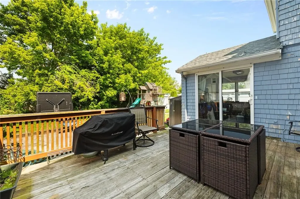 4 S Cornell Avenue Warren RI 02885