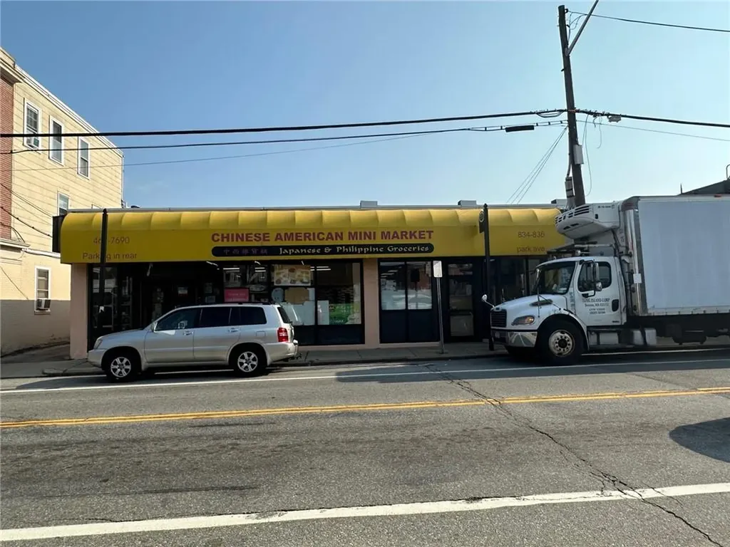 834 Park Avenue Cranston RI 02910