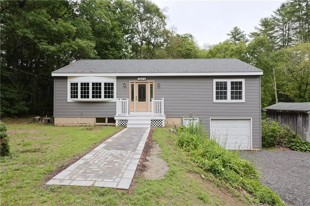 154 Foster Center Road Foster RI 02825