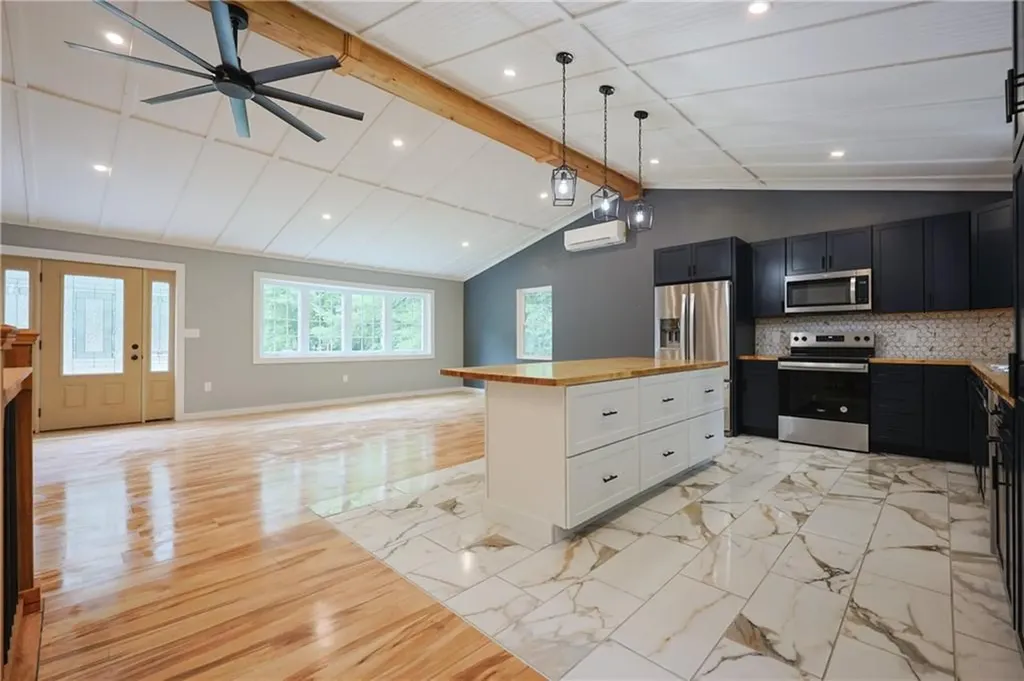 154 Foster Center Road Foster RI 02825