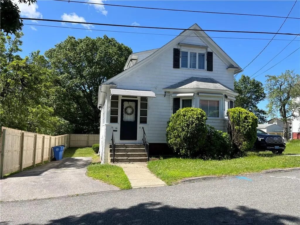 16 Winthrop Street Cranston RI 02910