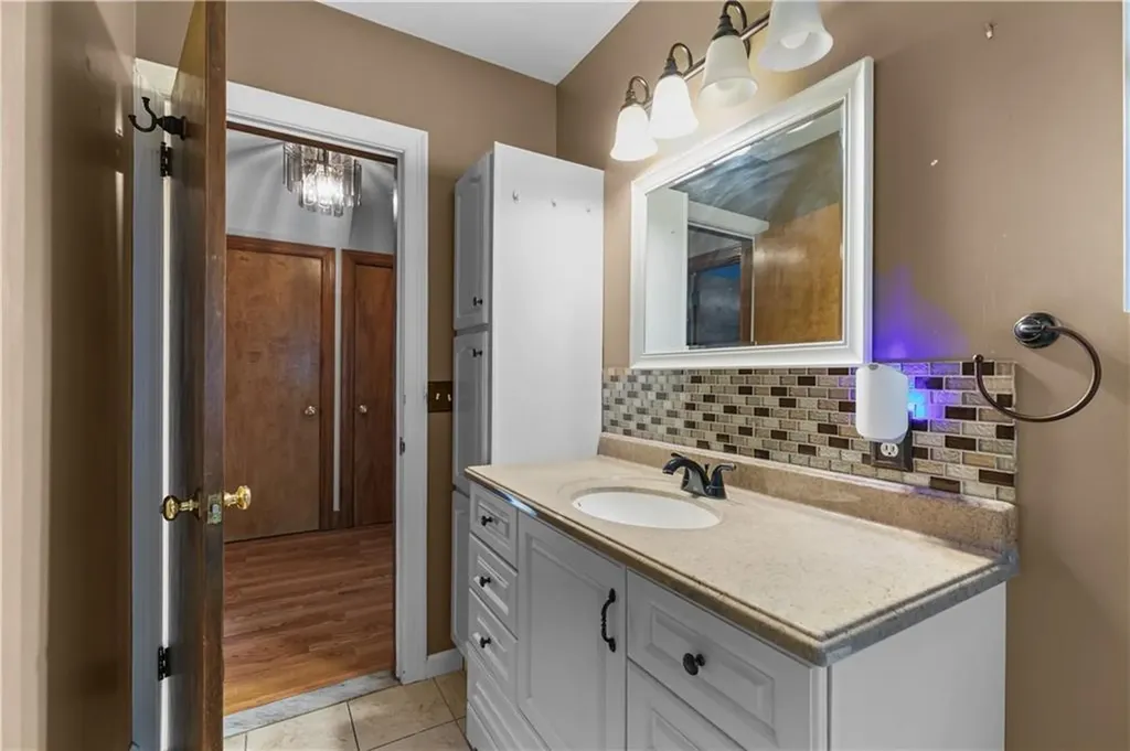 509 West Shore Road Warwick RI 02889