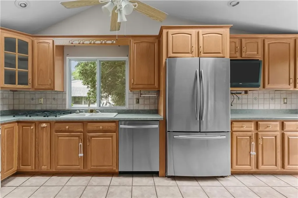 509 West Shore Road Warwick RI 02889