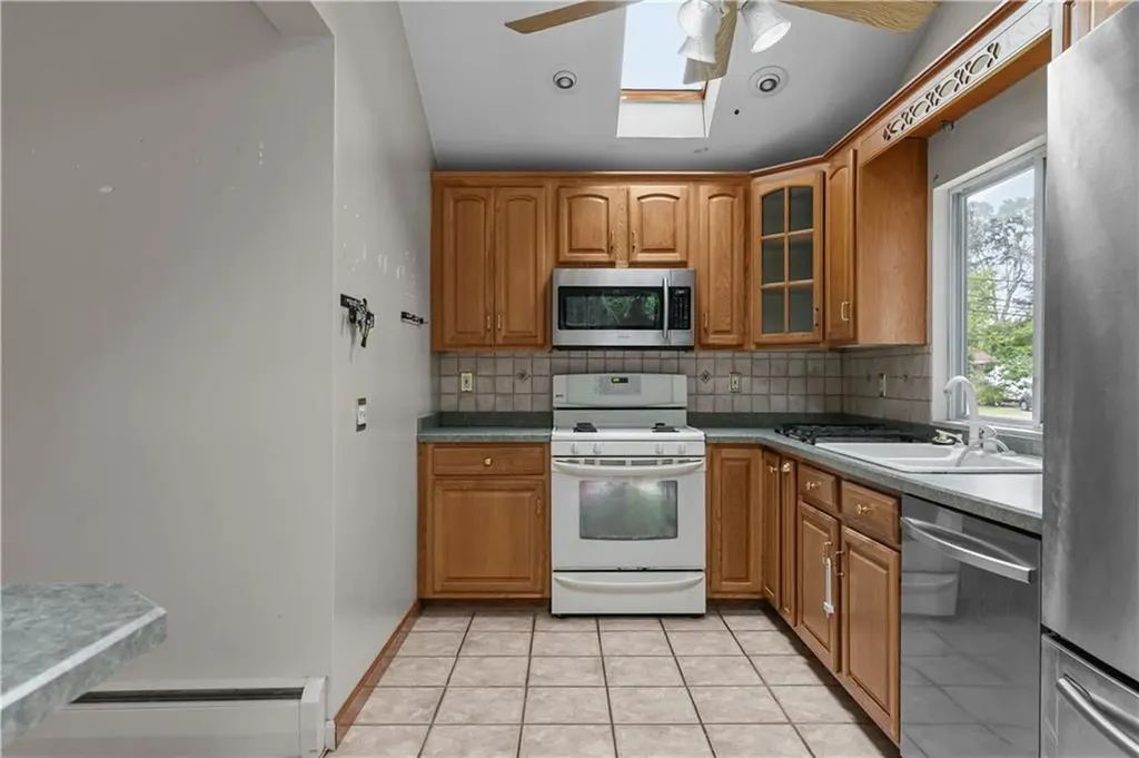 509 West Shore Road Warwick RI 02889