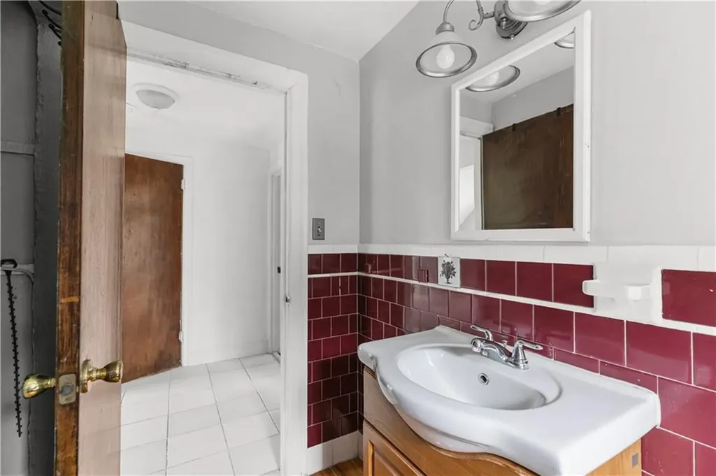 509 West Shore Road Warwick RI 02889