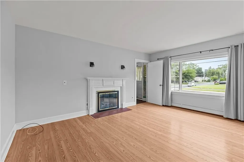 509 West Shore Road Warwick RI 02889