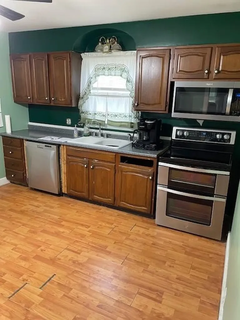 105 Newbury Avenue Woonsocket RI 02895