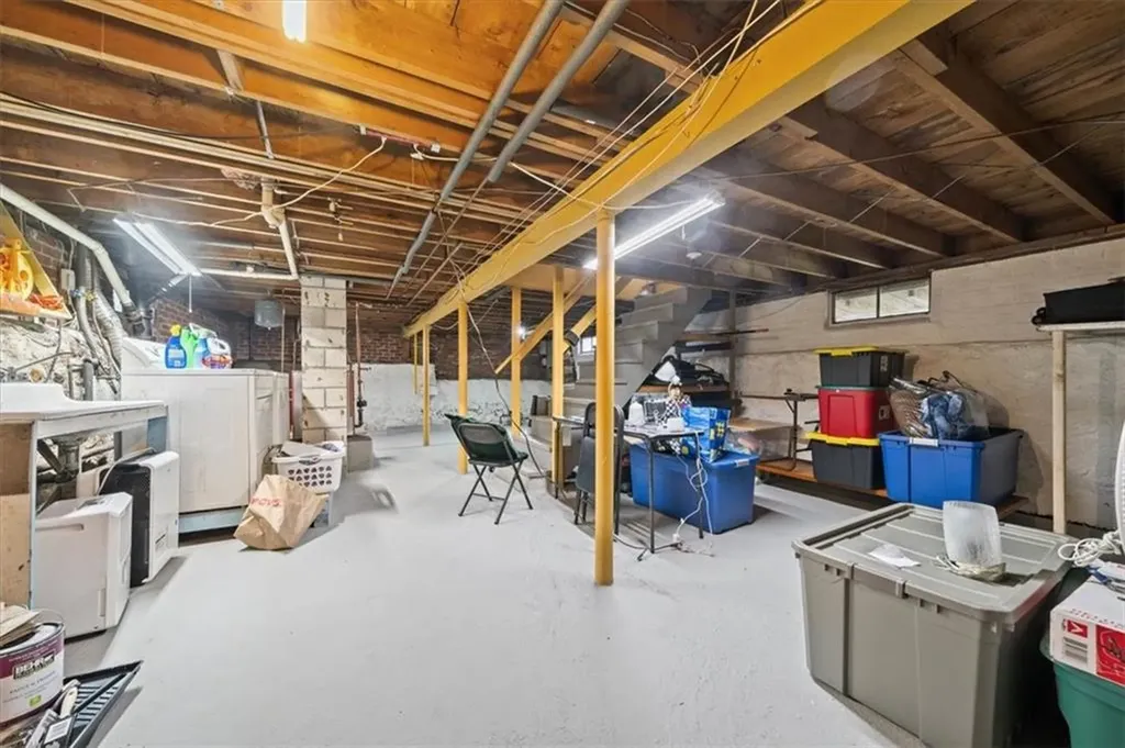 30 Pond Street West Warwick RI 02893