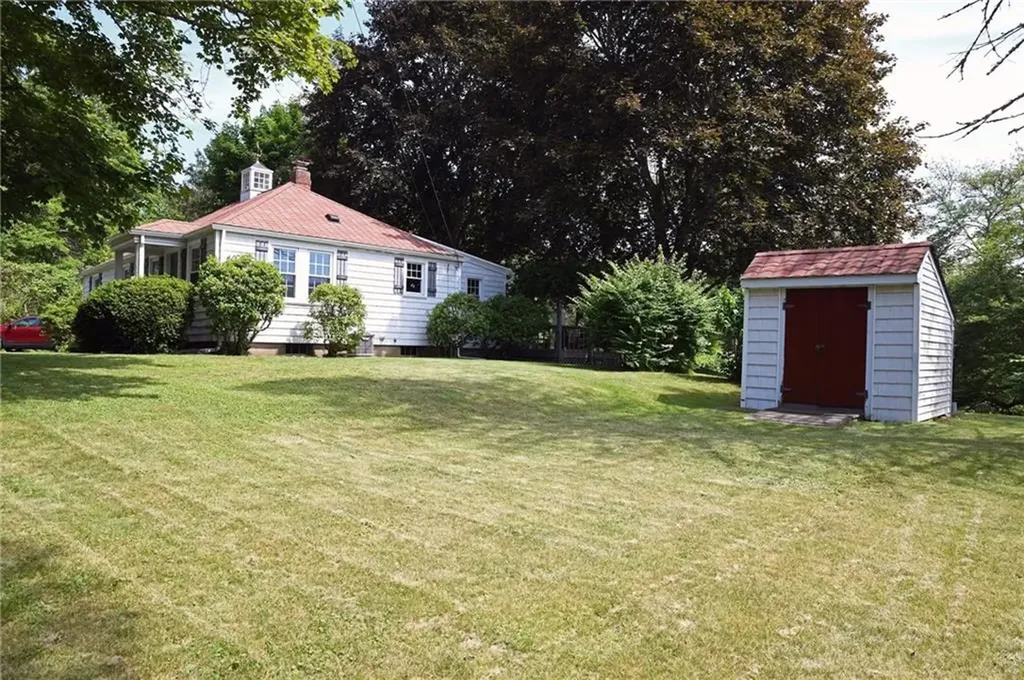 2352 Matunuck Schoolhouse Road Charlestown RI 02813