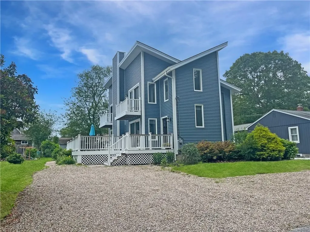 34 Beach Plum Road Narragansett RI 02882