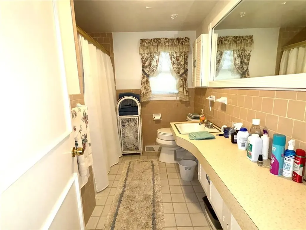 51 Old Carriage Road West Warwick RI 02893