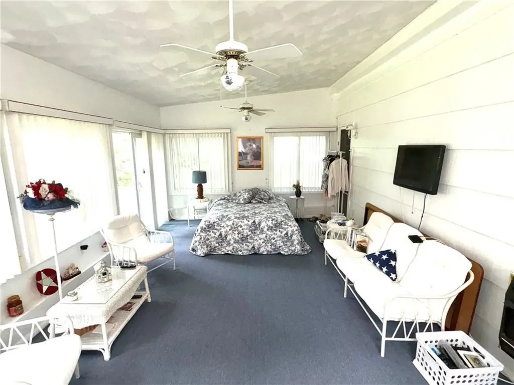 51 Old Carriage Road West Warwick RI 02893