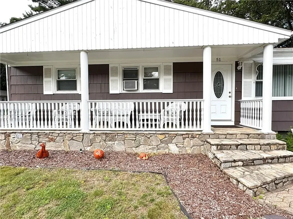 51 Old Carriage Road West Warwick RI 02893