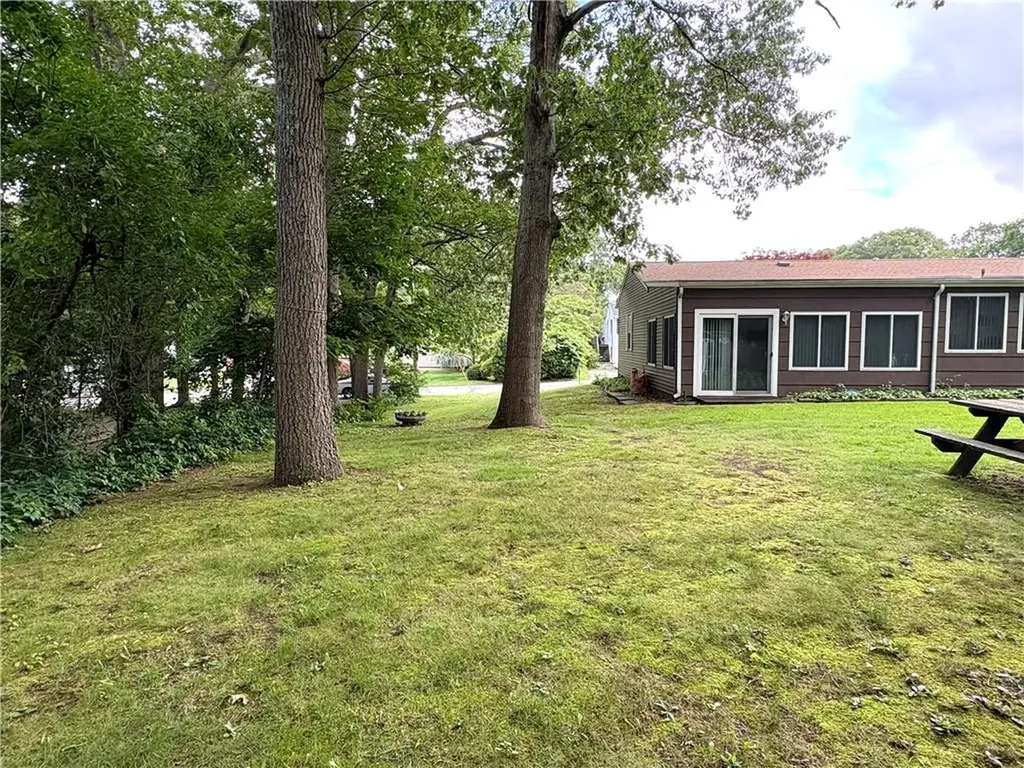 51 Old Carriage Road West Warwick RI 02893