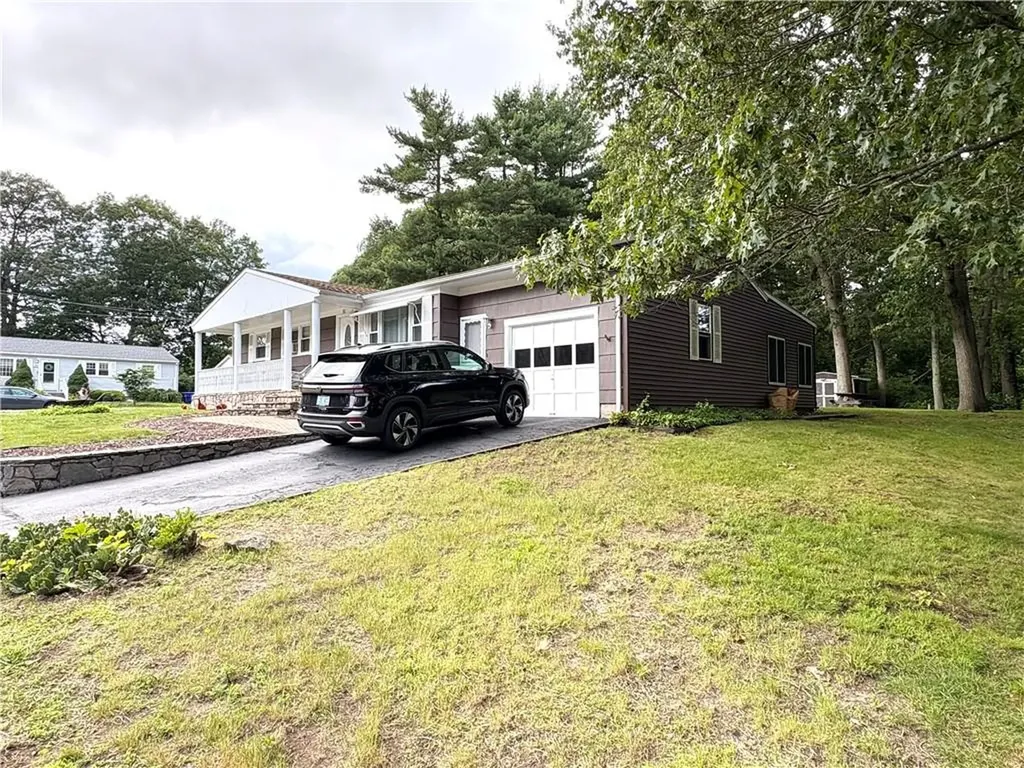 51 Old Carriage Road West Warwick RI 02893
