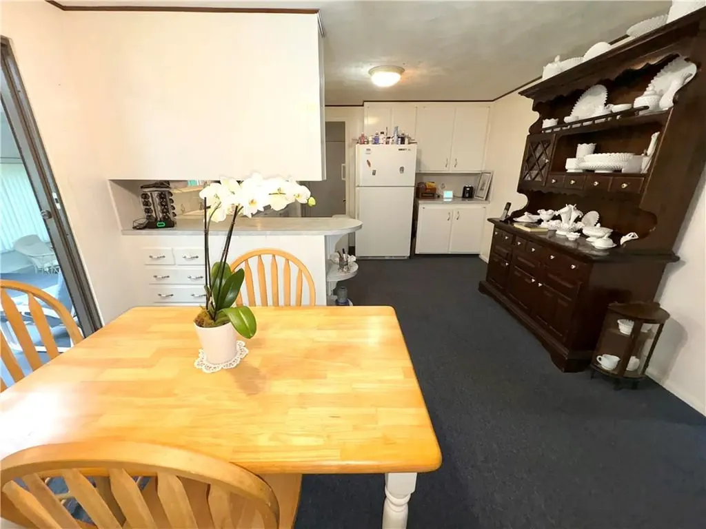 51 Old Carriage Road West Warwick RI 02893
