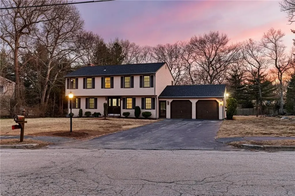 10 Eastgate Drive Coventry RI 02816