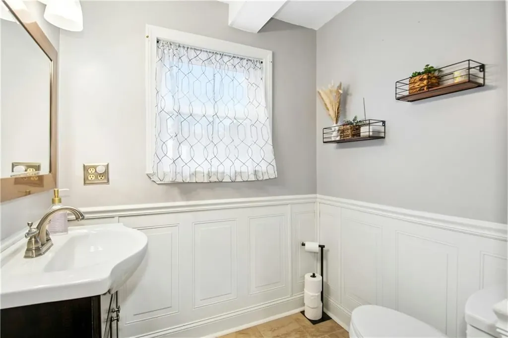 545 Victory Highway Burrillville RI 02839