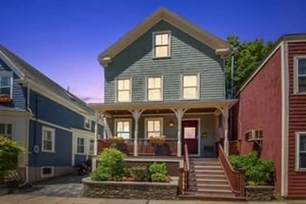 44 Third Street Newport RI 02840