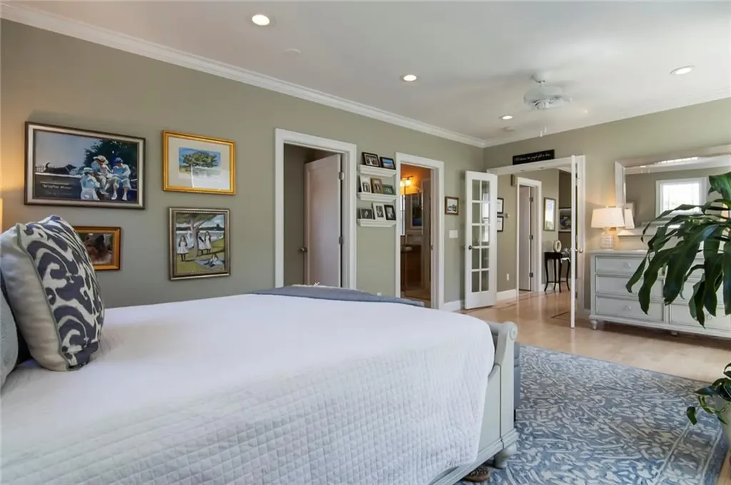 44 Third Street Newport RI 02840