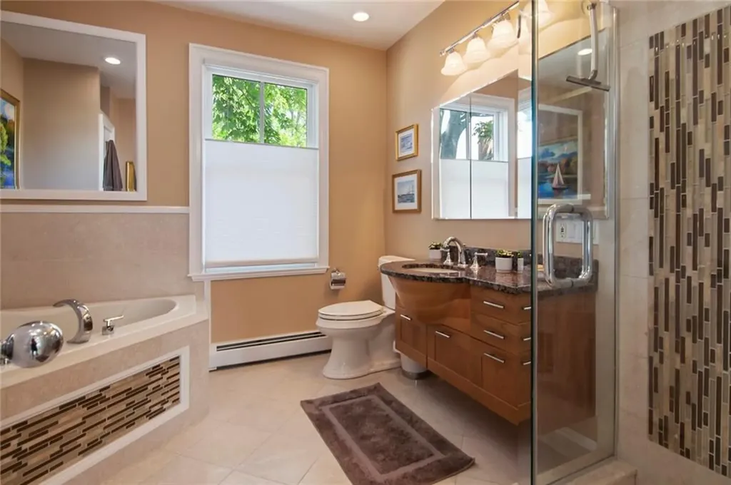 44 Third Street Newport RI 02840