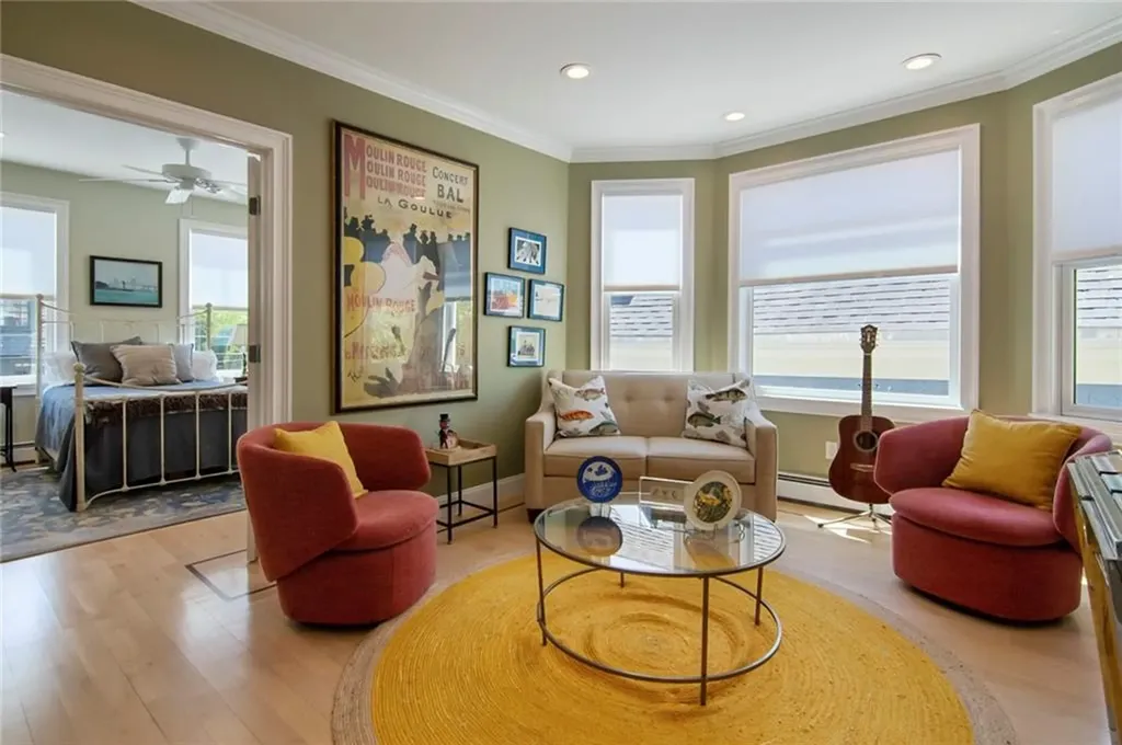 44 Third Street Newport RI 02840