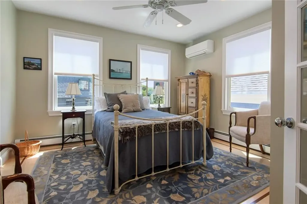 44 Third Street Newport RI 02840