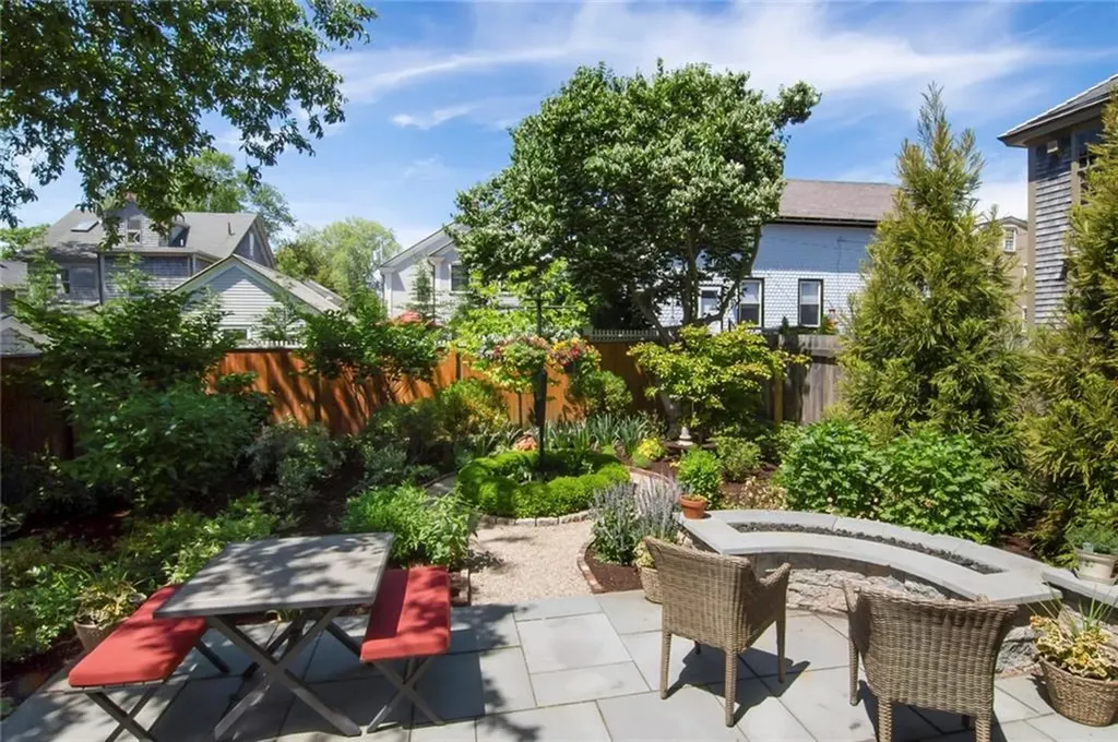 44 Third Street Newport RI 02840