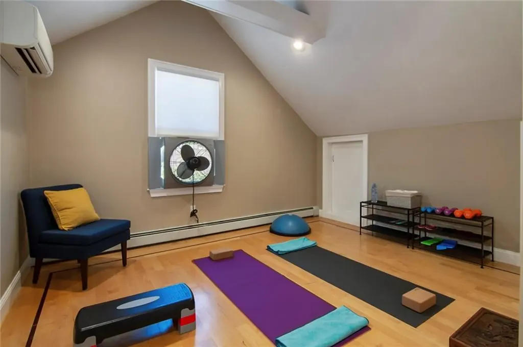 44 Third Street Newport RI 02840