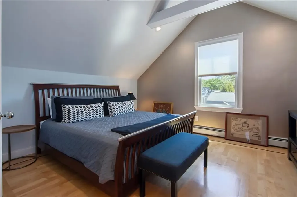 44 Third Street Newport RI 02840