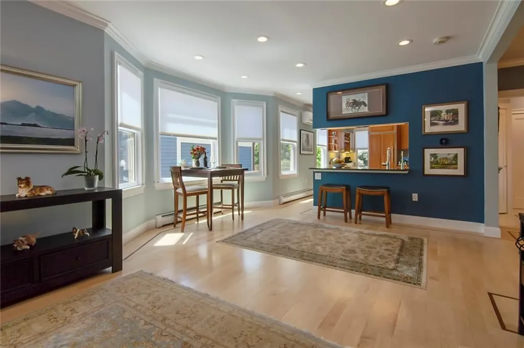 44 Third Street Newport RI 02840