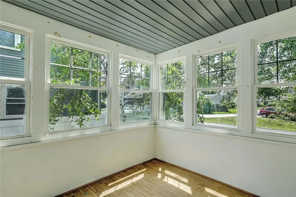 59 Colonial Avenue Cranston RI 02910