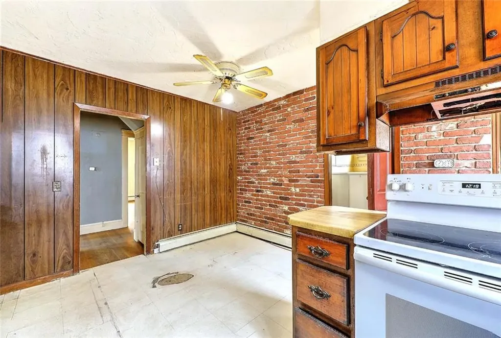 59 Colonial Avenue Cranston RI 02910