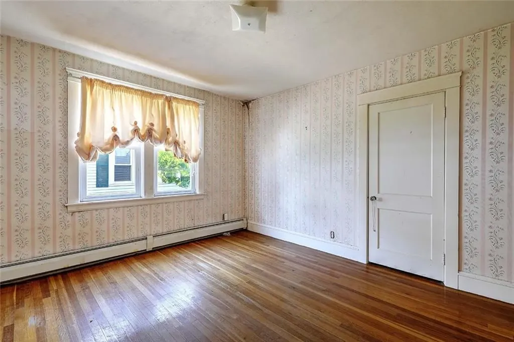 59 Colonial Avenue Cranston RI 02910