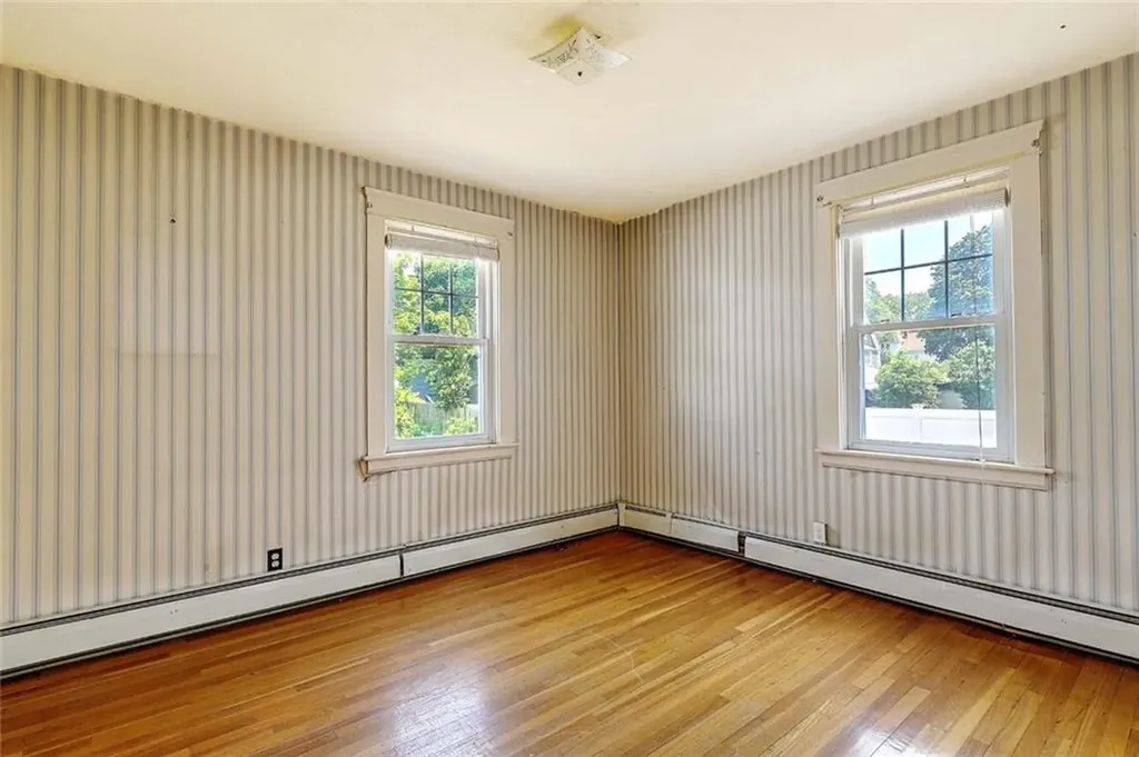 59 Colonial Avenue Cranston RI 02910