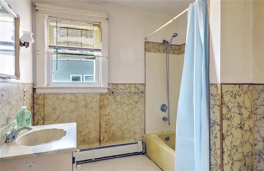 59 Colonial Avenue Cranston RI 02910