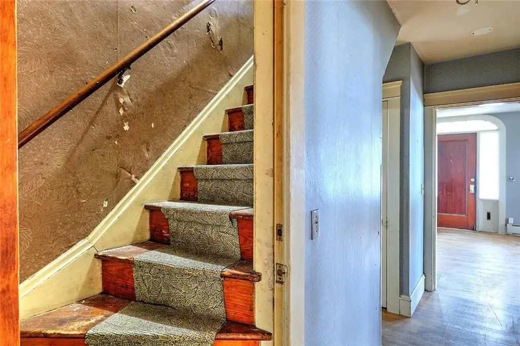 59 Colonial Avenue Cranston RI 02910