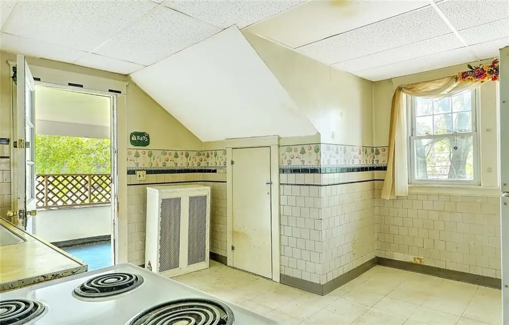59 Colonial Avenue Cranston RI 02910